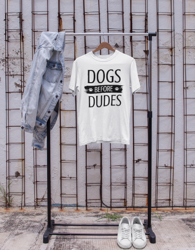 Dogs Before Dudes – T-Shirt V-Neck T-Shirt